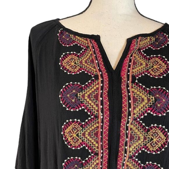 Skies are Blue Long Sleeve Embroidered Detail Blouse - Picture 12 of 12